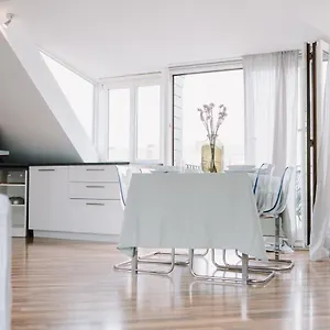 Residenz Panorama - Einzigartiges Loft Im Herzen Von Mit 2 Balkonen Und Panorama-aussicht! Apartment
